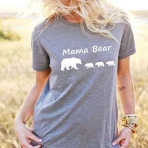 Mama Bear 🐻 & 3 Cubs Graphic Tee. XS,S,M,L,XL,XXL